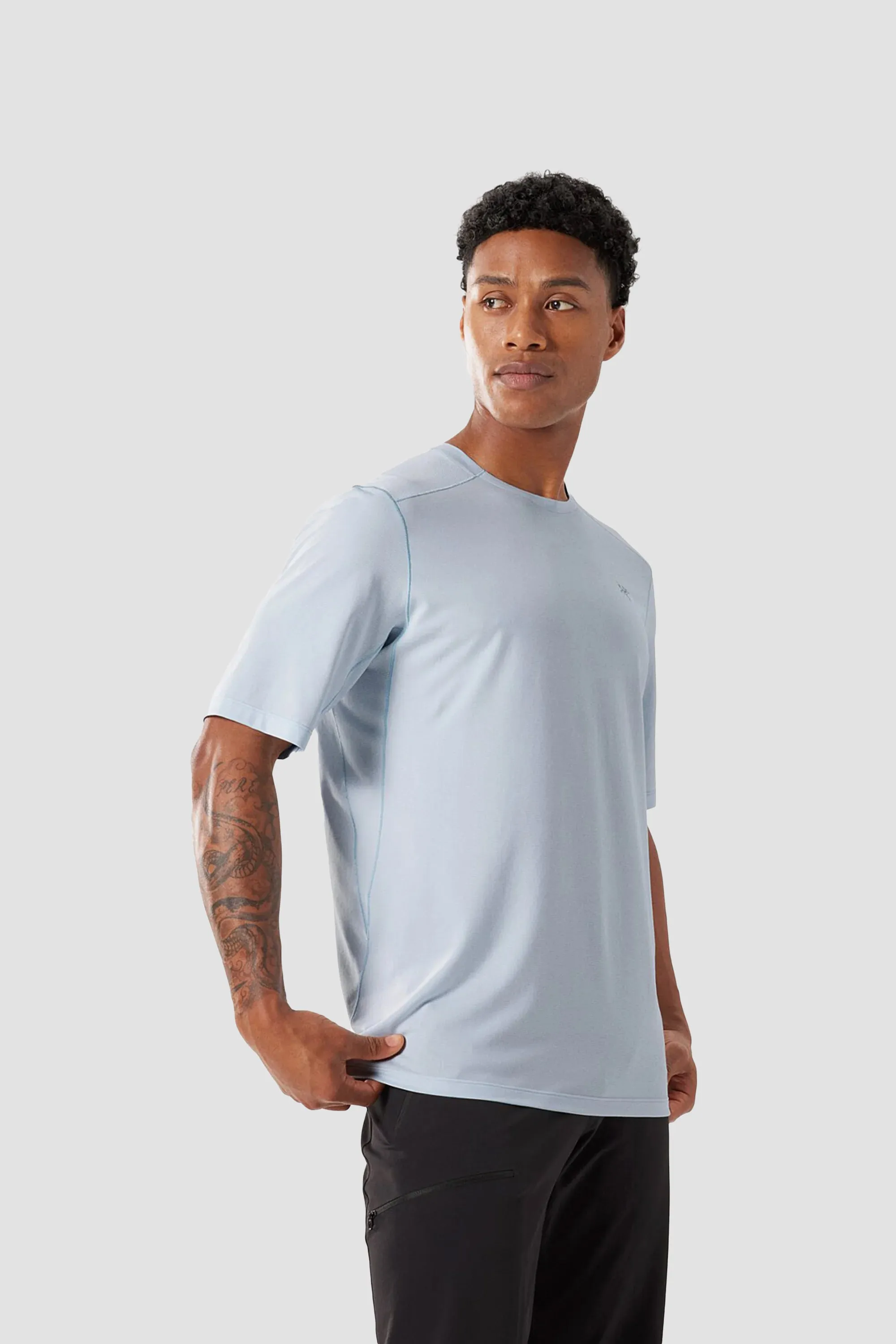 Arc'teryx Men's Cormac Crew Neck SS Shirt in Daybreak Heather