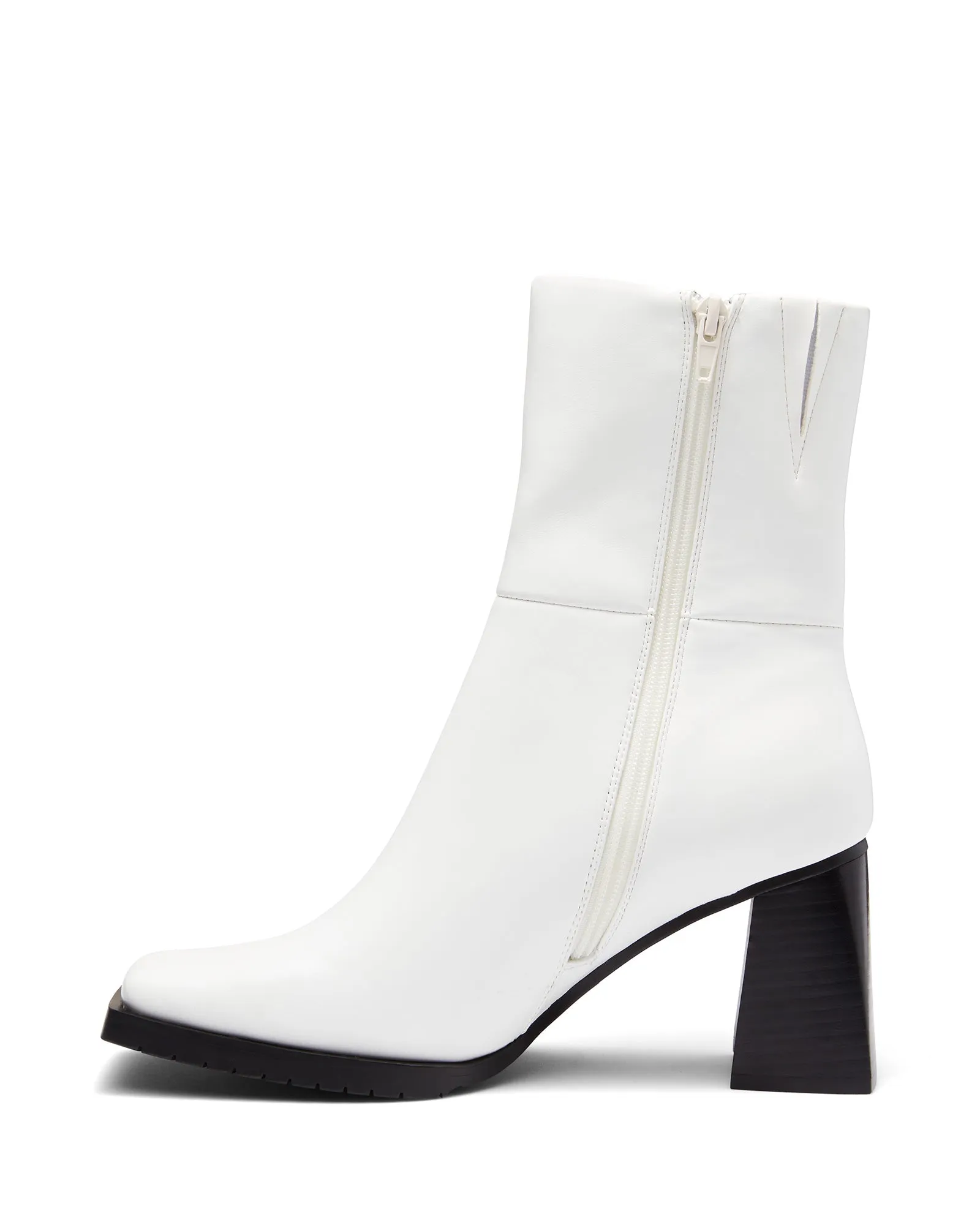 Camelia Boot White