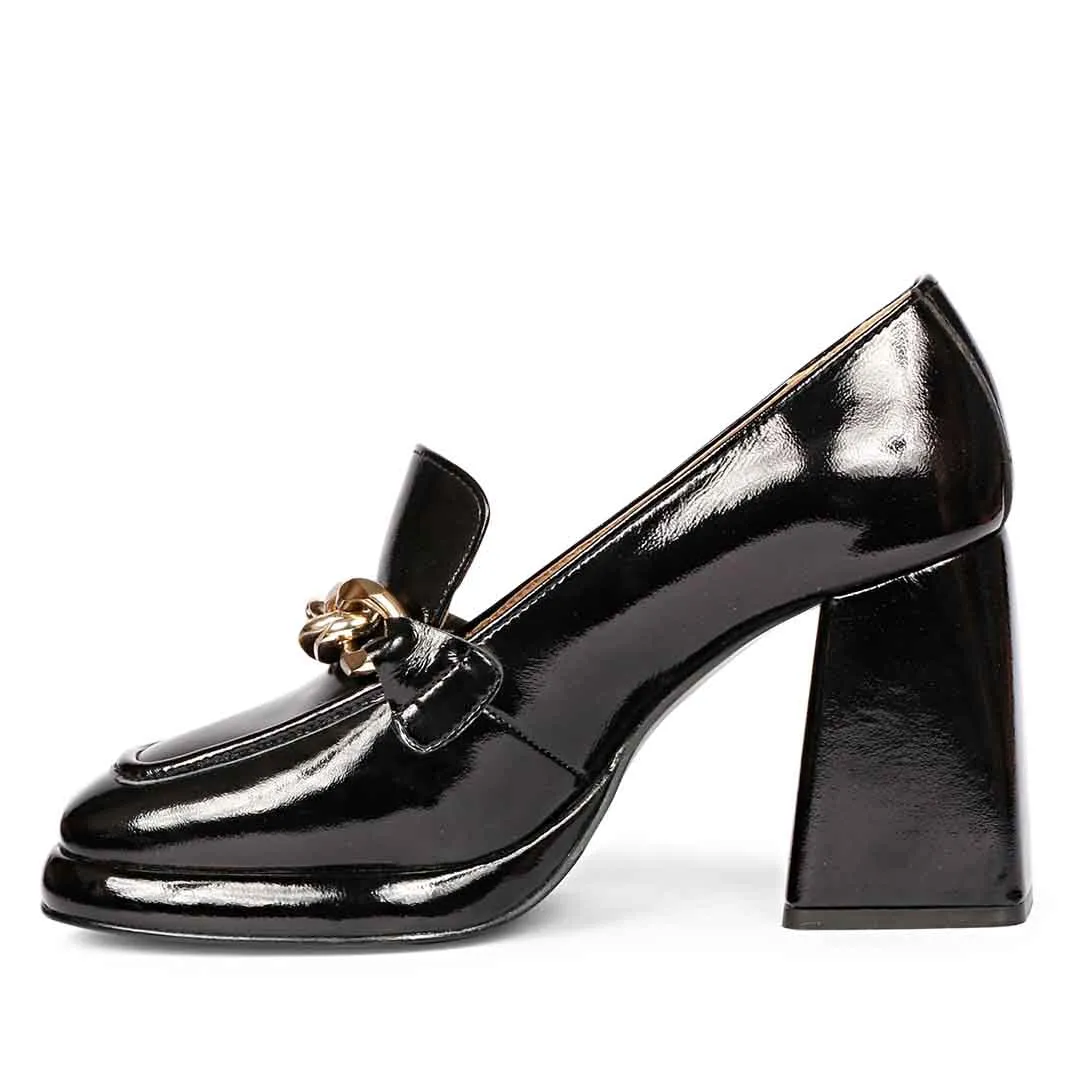 Saint Benoîte Black Patent Leather Handcrafted Moccasins