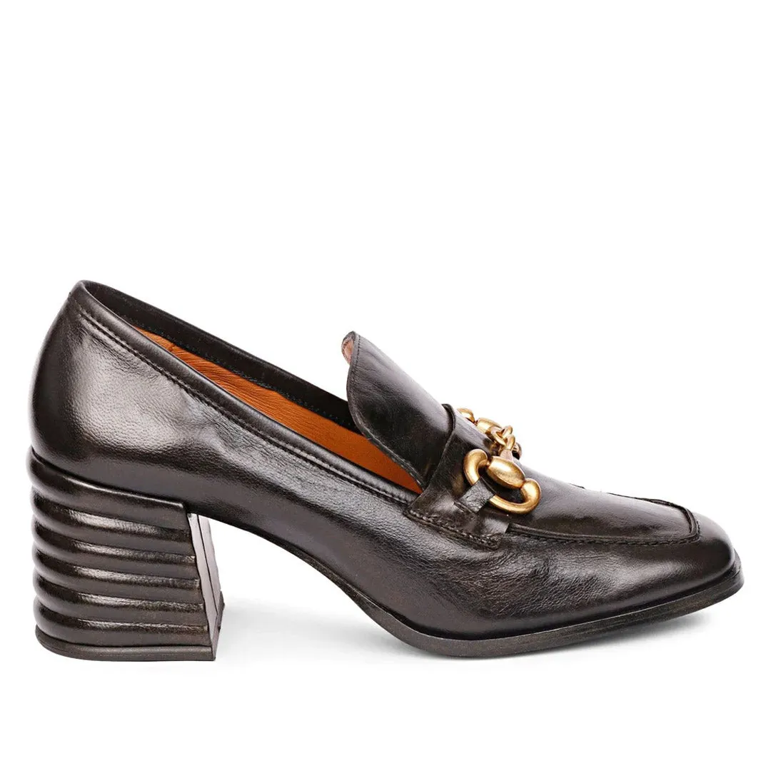 Saint Vera Black Leather Handcrafted Shoes